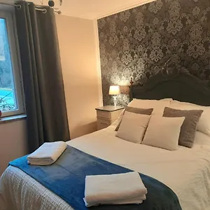 Les Roches Restaurant&chambre D'hotes Couette-café