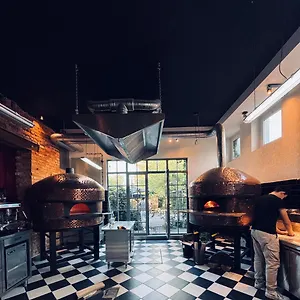 https://apart-lofts-car-factory-by-warsawresidence-group.warsawhotelspoland.com